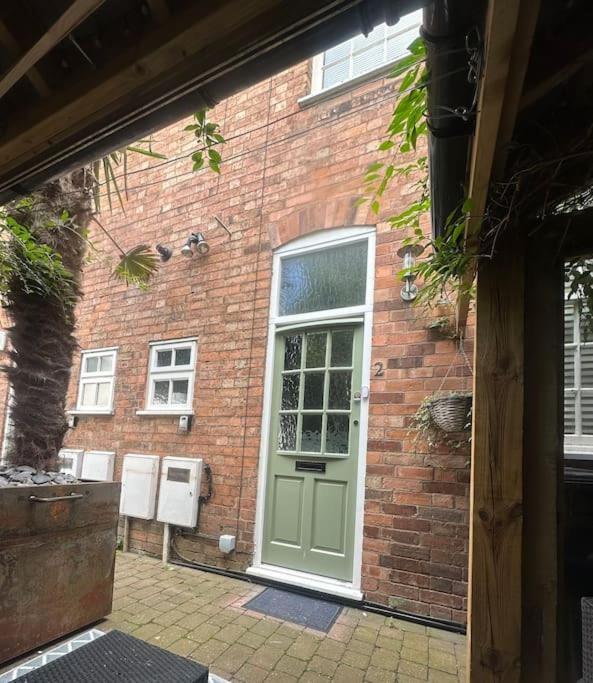Quirky Town Centre Hideaway Villa Leamington Spa Exterior photo